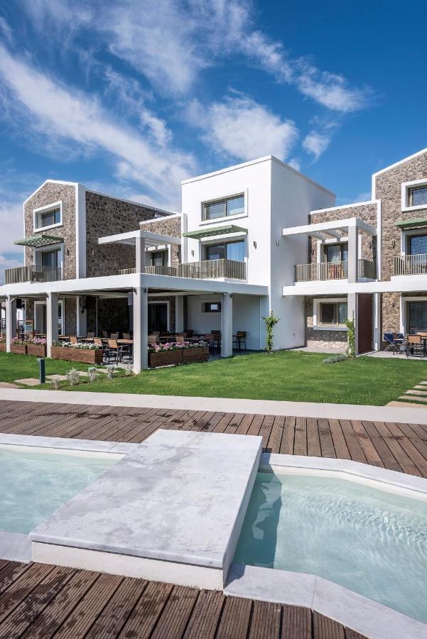 Thalassa Almiros Beach